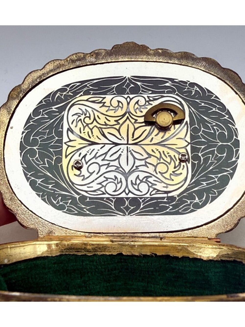 VTG Mele Musical Trinket Jewelry Box Sankyo Gold Filigree Green Velvet Japan - Picture 8 of 10